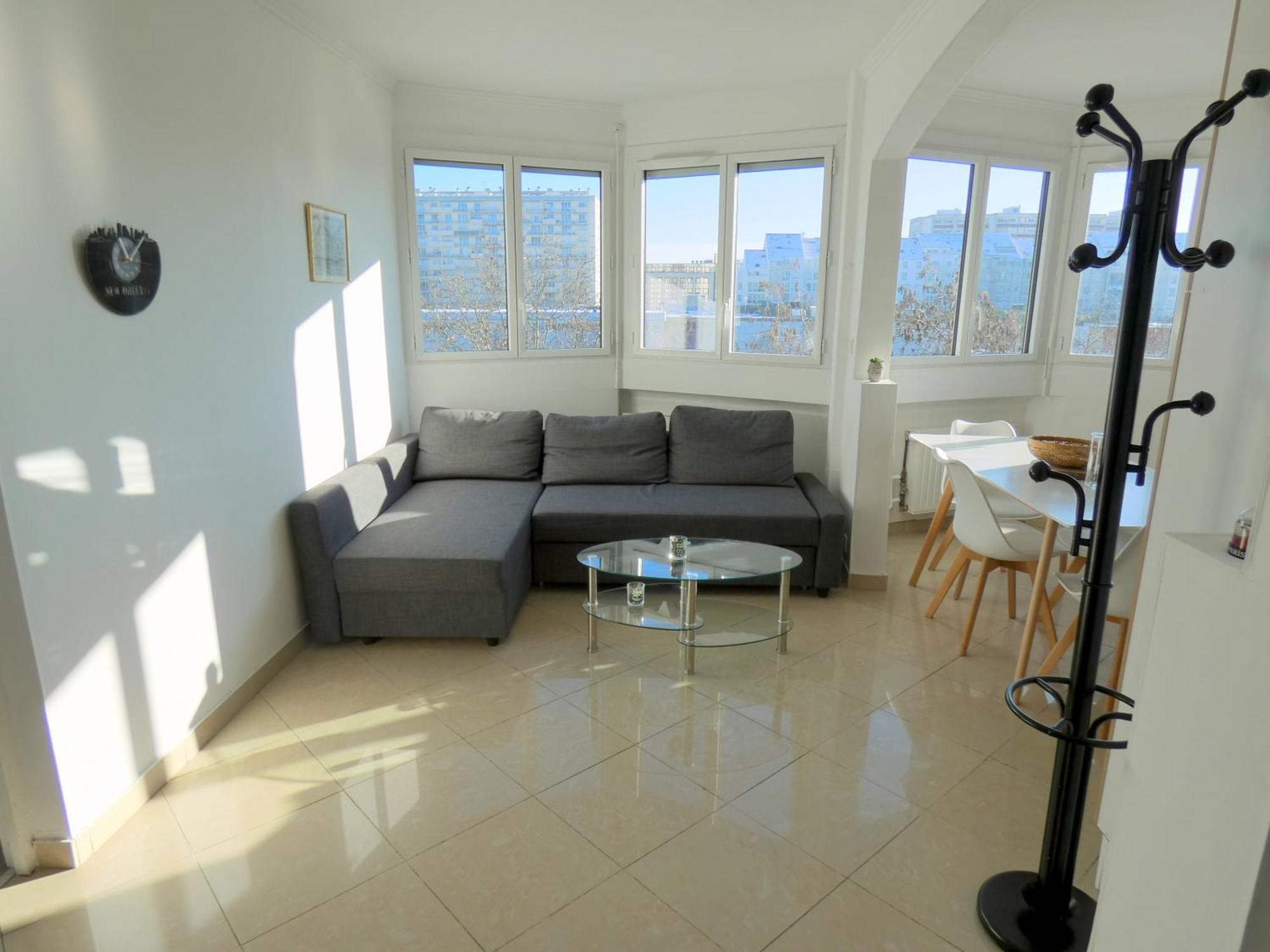 37M2 Lumineux Face Gare Sncf, Wifi Et Cafe Et The Offerts Apartment Orleans Exterior photo